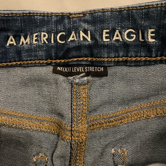 Size 2 American Eagle jeans - Picture 2 of 4